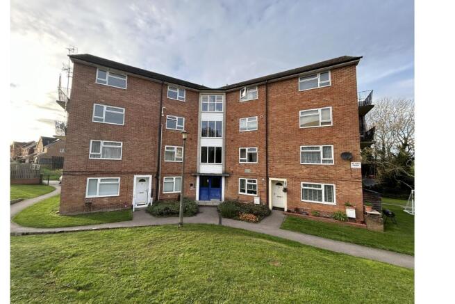 43 Hunters Hill, Burghfield Common, Reading RG7 3HL