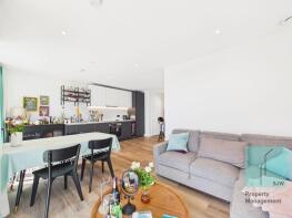 Flat 702, Cairncross House, Townsend Road, Kidbrooke SE3 9EG