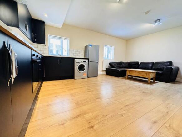 Lounge Kitchen