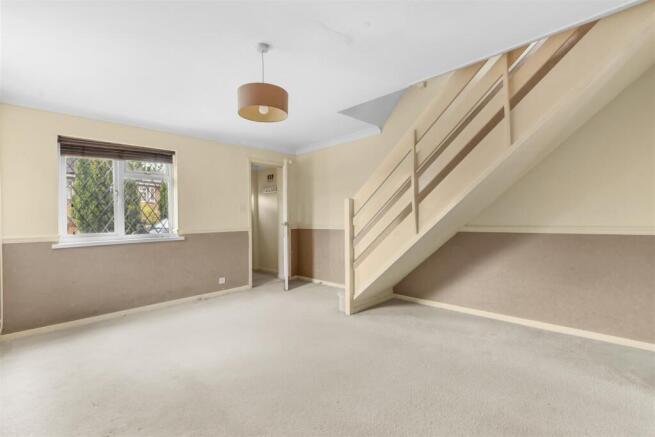 26 Nicholas Gardens, HP13 6JQ-6.jpg