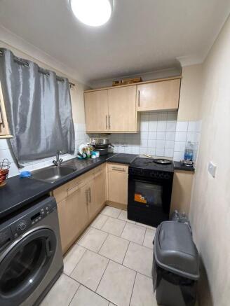KITCHEN - FLAT 7