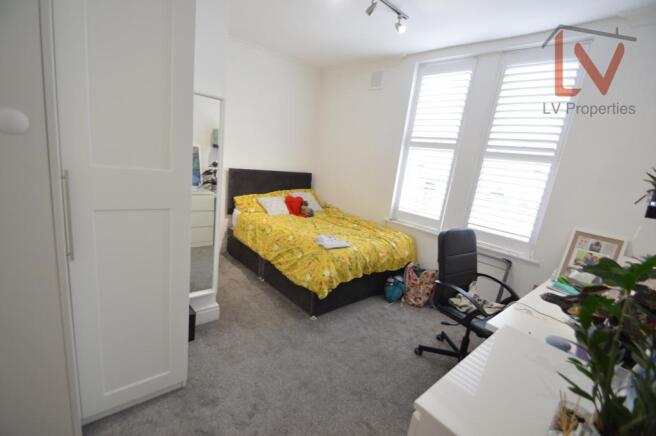 6 bed Terraced to rent Image 7