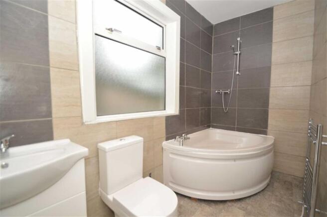 BATHROOM - VIEW 1
