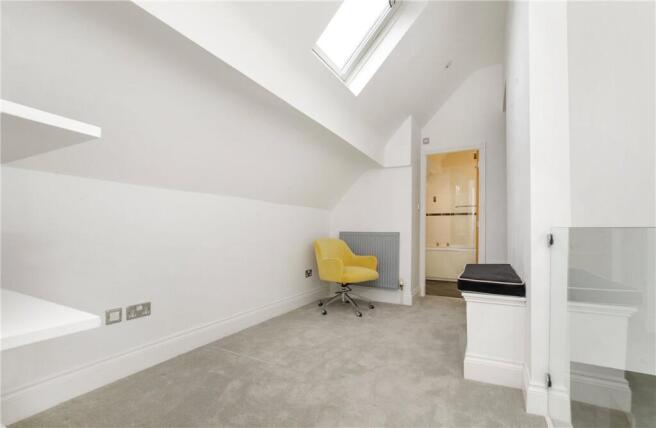 2 bed Apartment to rent Image 11