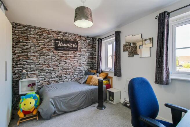 3 bed Town House for sale Image 6