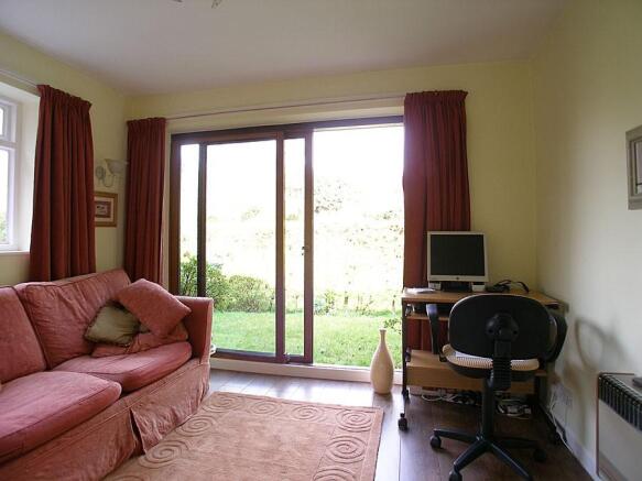 Sitting Room/Bedroom