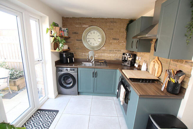 Kitchen photo 1