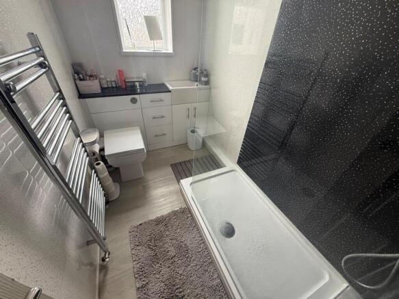 2 bed Terraced for sale Image 8