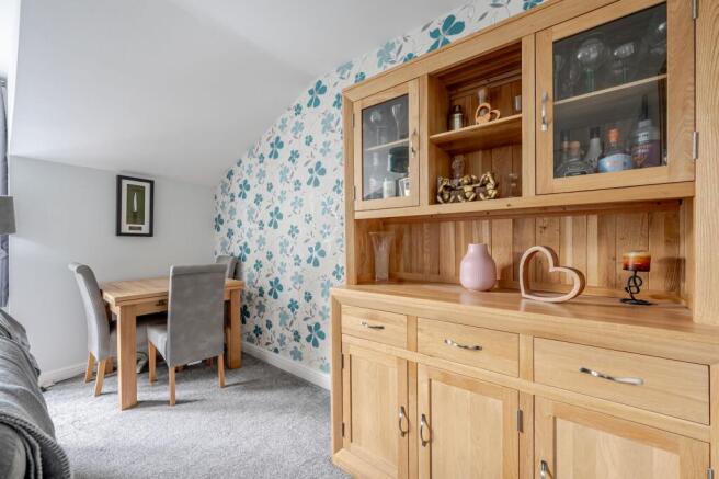 3 bed Flat for sale Image 6