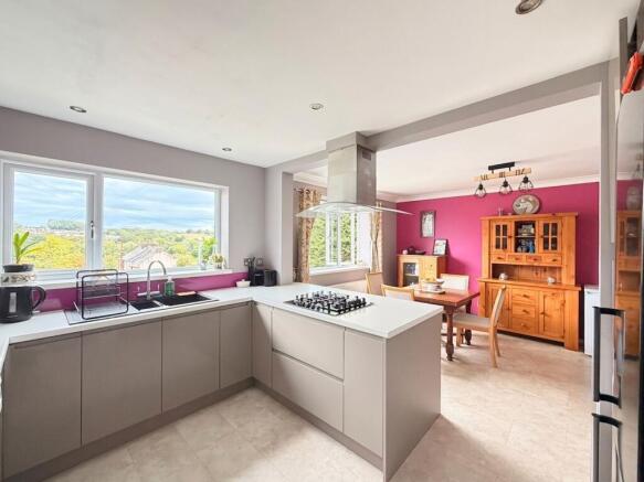 3 bed Detached for sale Image 4