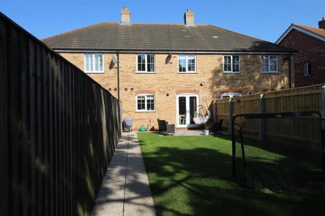 VIEW TO THE REAR OF THE PROPERTY