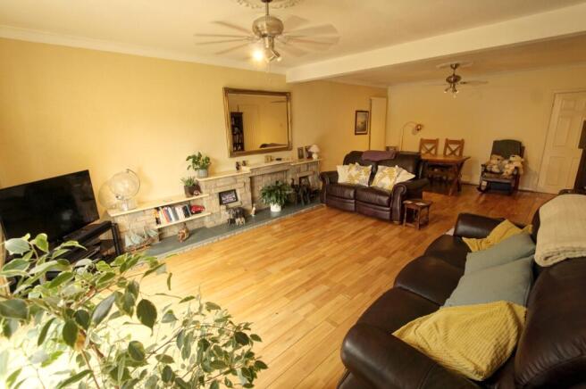 Lounge rear to front