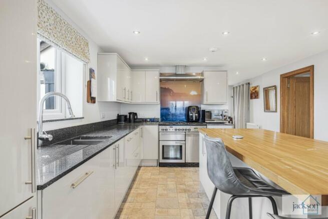 34_74256_watermarked