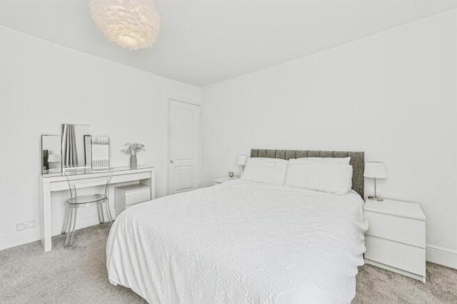 2 bed Terraced for sale Image 9