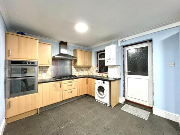 WhatsApp Image 2025-12-18 at 09.59.27 (1).jpeg