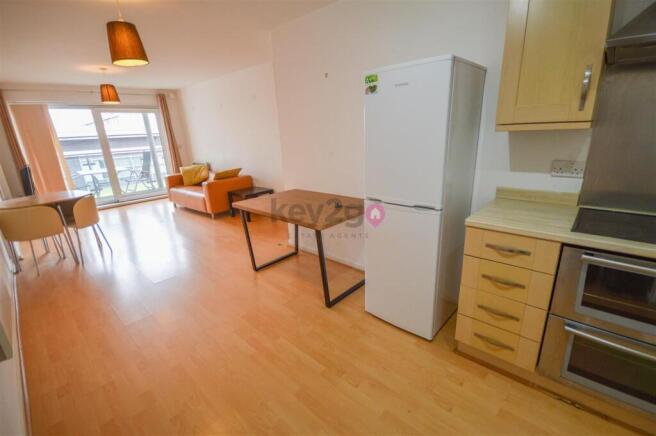 1 bed Flat to rent Image 5