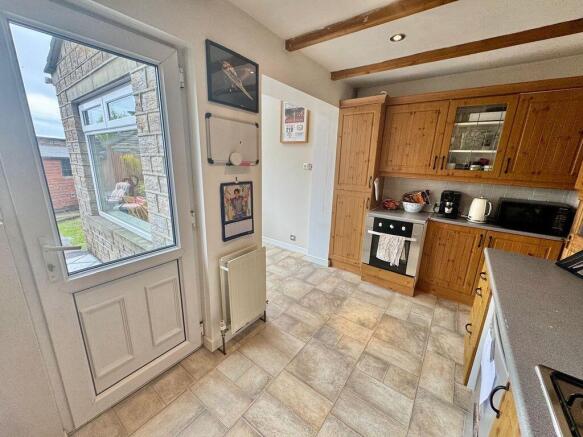 Bowling Green Court, Stainland photo 5