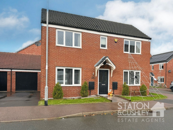 3-bed detached on Chaffinch Close, Clipstone Village, NG21, £240,000