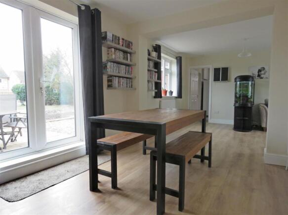 Dining Area.JPG