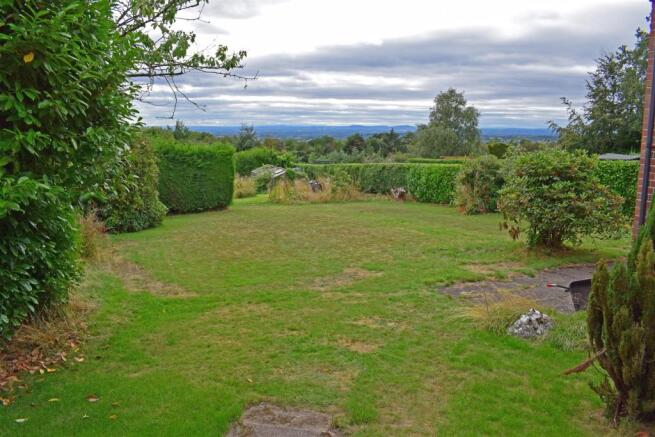31 High House Drive, garden 5.jpg
