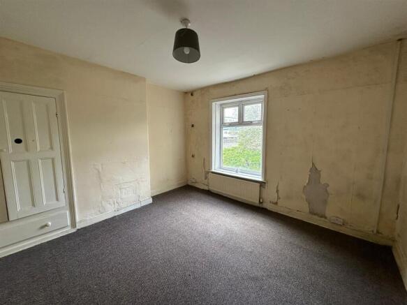 2 bed Terraced for sale Image 8