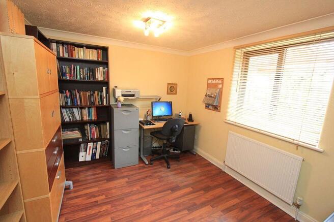 Study/bedroom 5