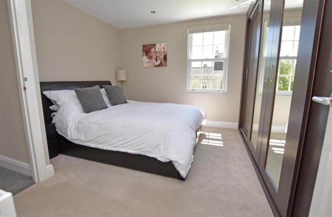 Master Bedroom.JPG