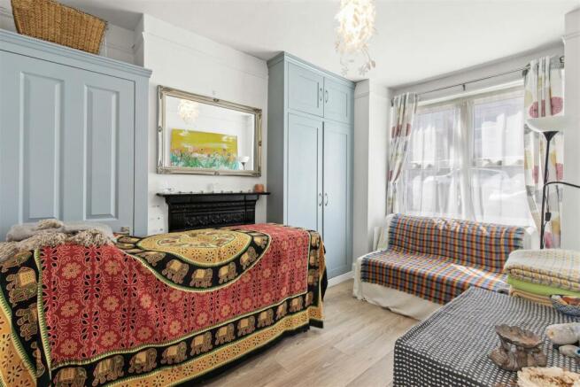 Bedroom (4).jpg