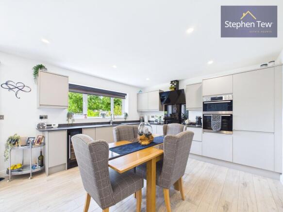Living / Dining Kitchen