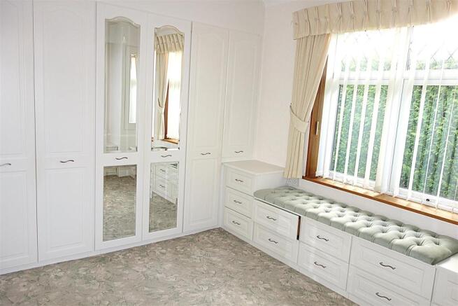 master bedroom.JPG