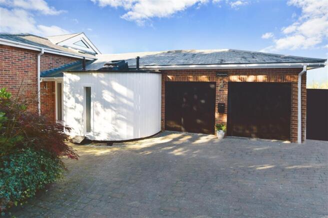 Driveway / Parking