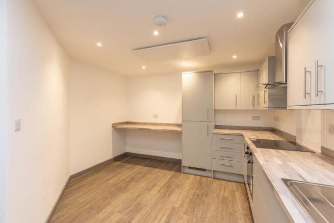 1 bed Flat Share to rent Image 6
