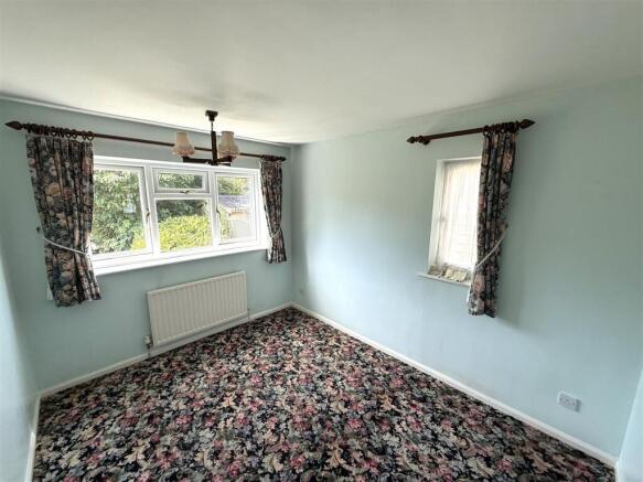 3 bed Detached for sale Image 12