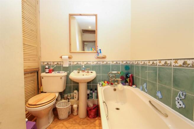 Photo 10