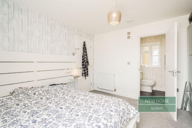 2 bed Flat for sale Image 10