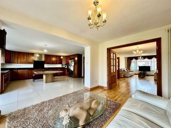 WhatsApp Image 2024-12-09 at 13.59.11_82876274.jpg