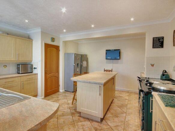 Kitchen/Breakf...