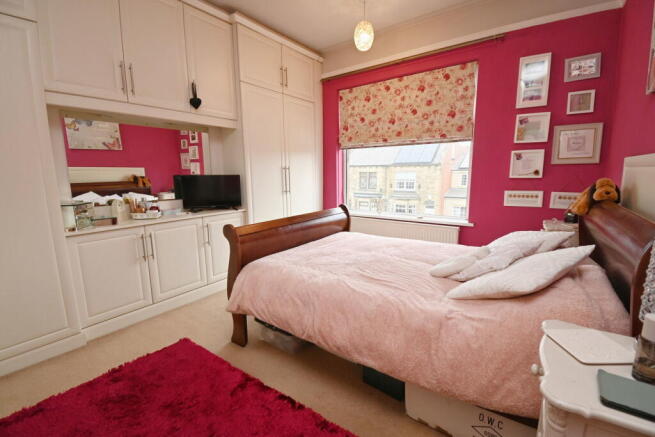 4 bed Semi-Detached for sale Image 12