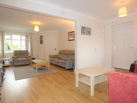 Living Room 2.jpg