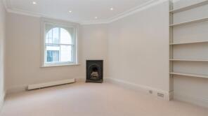 126, Clarence Gate Gardens, Glentworth Street, London NW1 6AL