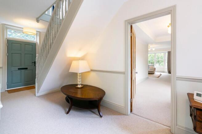 5 bed Detached for sale Image 5