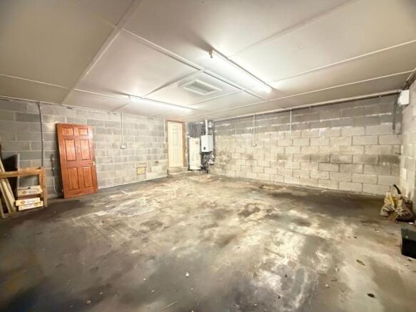 4 bed Terraced for sale Image 12