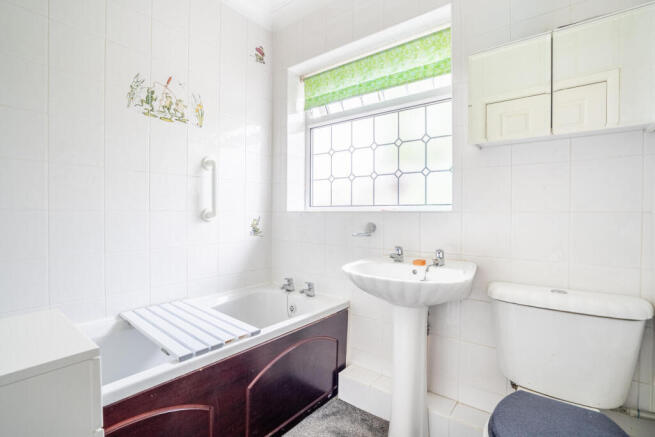 2 bed Bungalow for sale Image 9