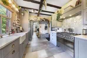 102, Snape Hill Lane, Dronfield S18 2GP