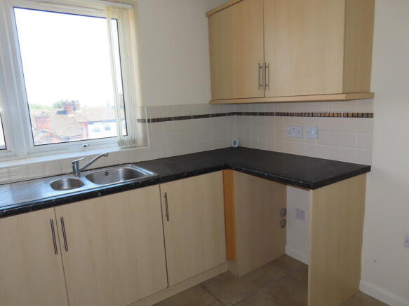 2 bed Flat to rent Image 4