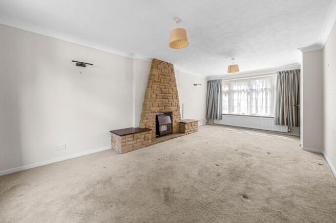 4 bed Detached for sale Image 4