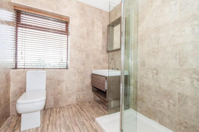 En-Suite Bathroom
