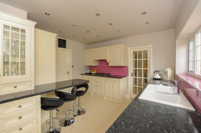 Kitchen/breakfast...