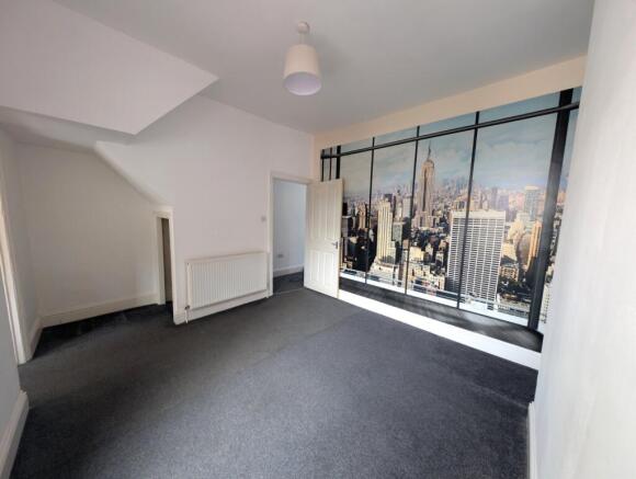4 bed Terraced for sale Image 12