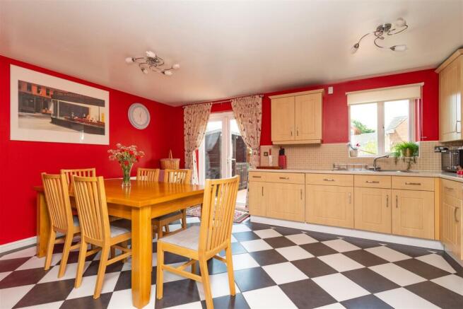 Fitted Kitchen/Diner
